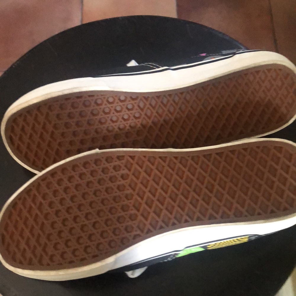 Vans - Picture 4 of 8